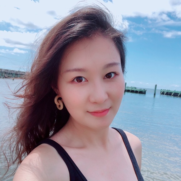 Meet your Posher, Hanna - Picture 1 of 1